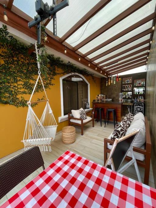 Airport Sjo Residence - Edward & Familia Inn Santiago Este Exterior photo