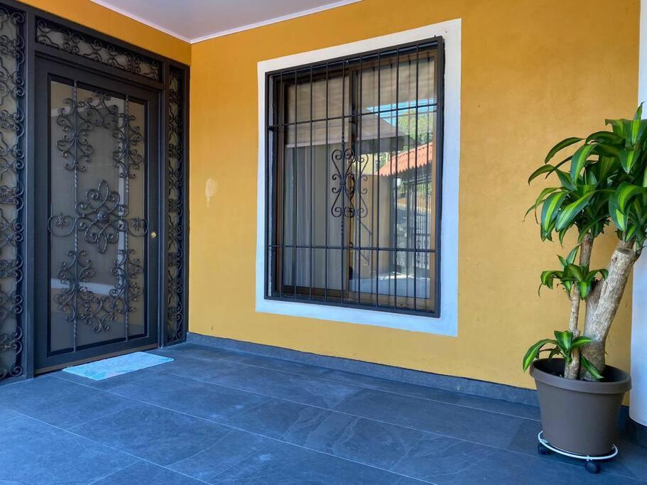 Airport Sjo Residence - Edward & Familia Inn Santiago Este Exterior photo