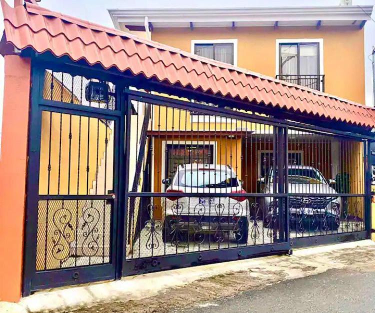Airport Sjo Residence - Edward & Familia Inn Santiago Este Exterior photo